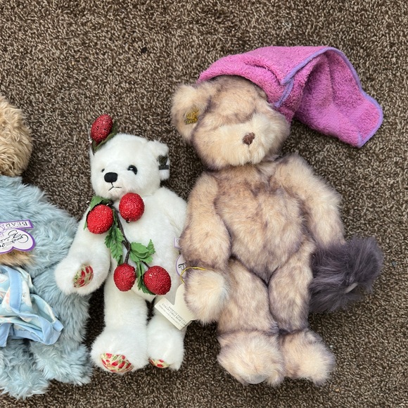 Annette Funicello Teddy Bear Collection - Picture 6 of 8